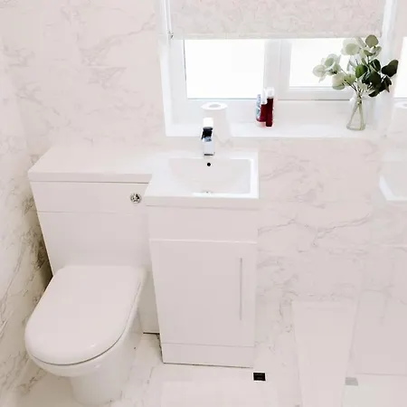 Morville Court - 2 Bed House With Office Thornaby on Tees