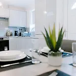 Morville Court - 2 Bed House With Office Ferienhaus
